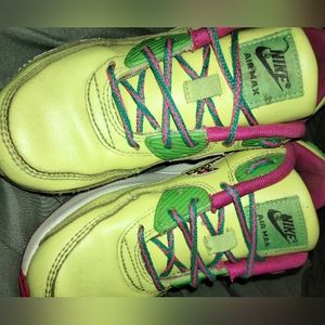 Nike Air max youth shoes